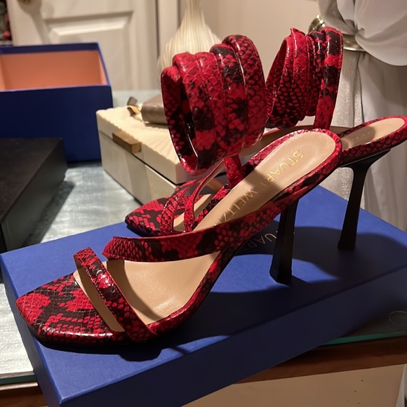 Stuart Weitzman heels.  lipstick red printed python size 8.5 - Picture 2 of 4
